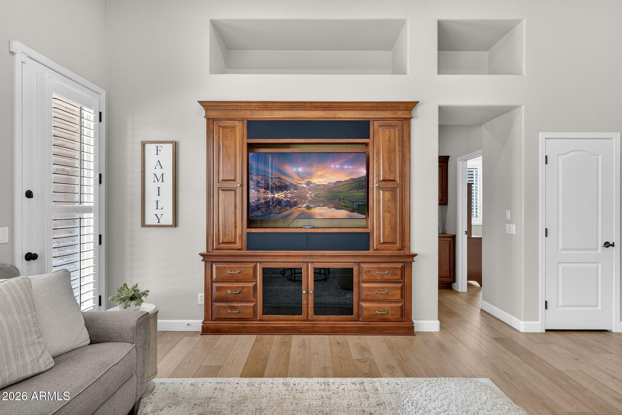 654 East Hampton Court Gilbert, AZ 85295 - Photo 7 of 70 7-web-or-mls-036E Hampton Ct