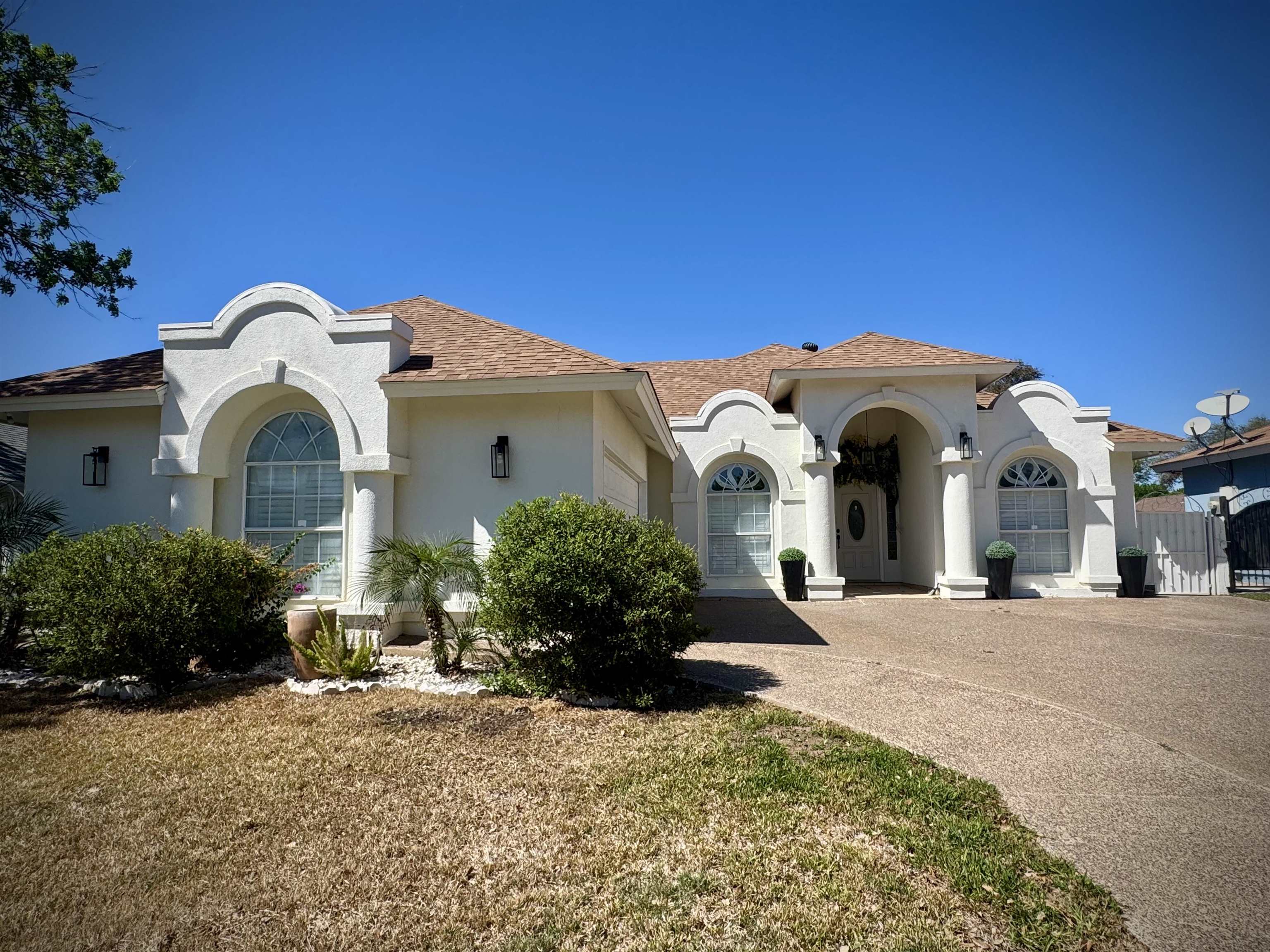622 Forest Loop Laredo, TX 78045 - Photo 1 of 1