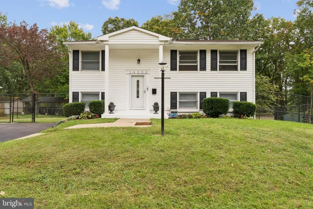 $599,999 | 14556 Eastman Street, Woodbridge, VA 22193