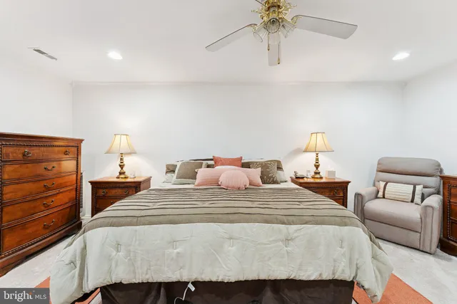 $599,999 | 14556 Eastman Street, Woodbridge, VA 22193