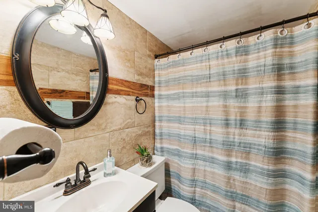 $599,999 | 14556 Eastman Street, Woodbridge, VA 22193