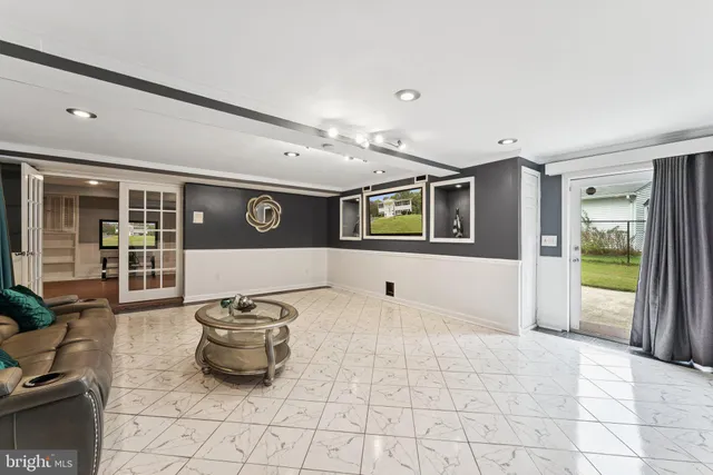 $599,999 | 14556 Eastman Street, Woodbridge, VA 22193