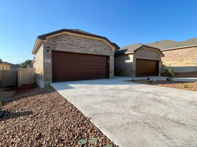 $499,995 | 10023 Westover Bluff, San Antonio, TX 78251