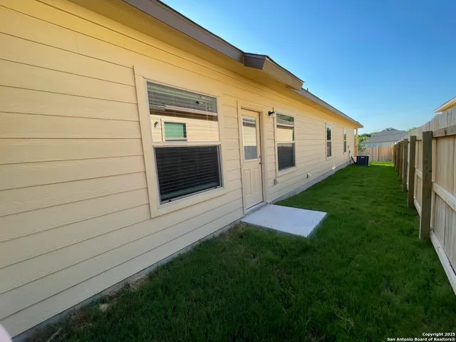 $499,995 | 10023 Westover Bluff, San Antonio, TX 78251