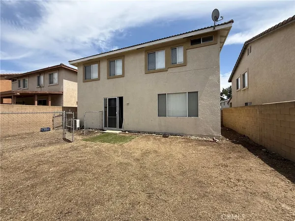 $3,200 | 5756 Bay Hill Lane, Fontana, CA 92336