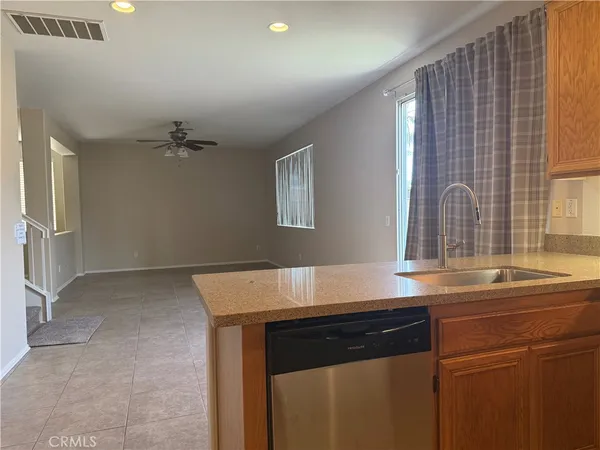 $3,200 | 5756 Bay Hill Lane, Fontana, CA 92336