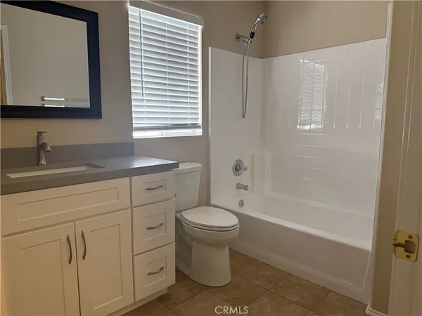 $3,200 | 5756 Bay Hill Lane, Fontana, CA 92336
