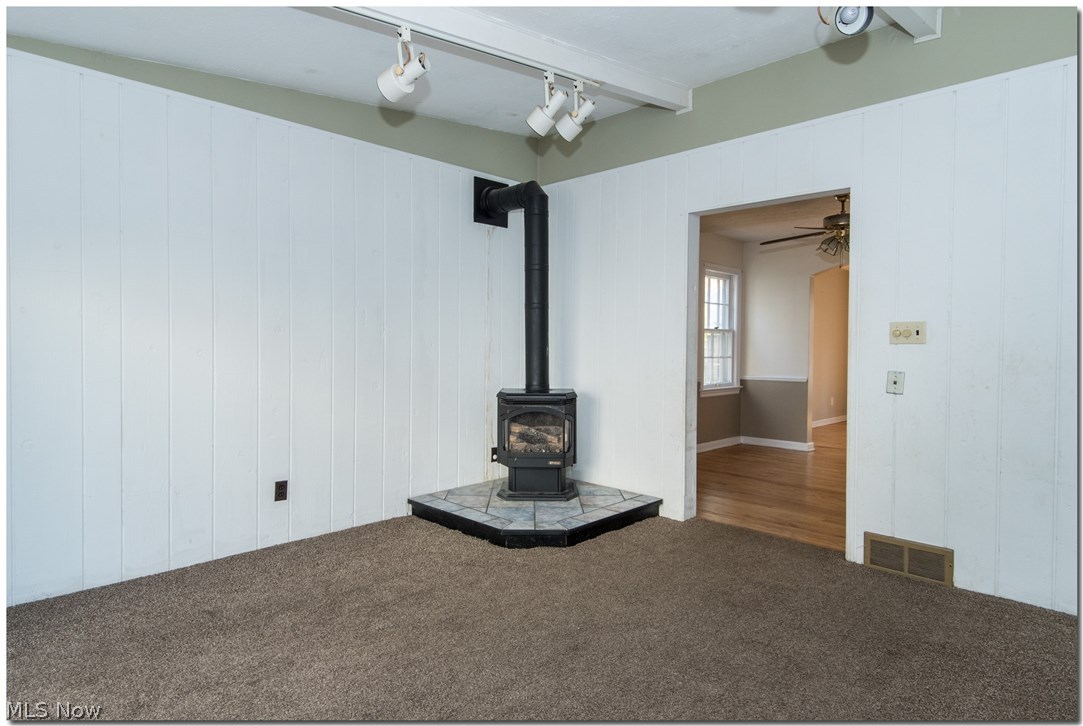 4037 Bushnell Road University Heights, OH 44121 - Photo 10 of 28