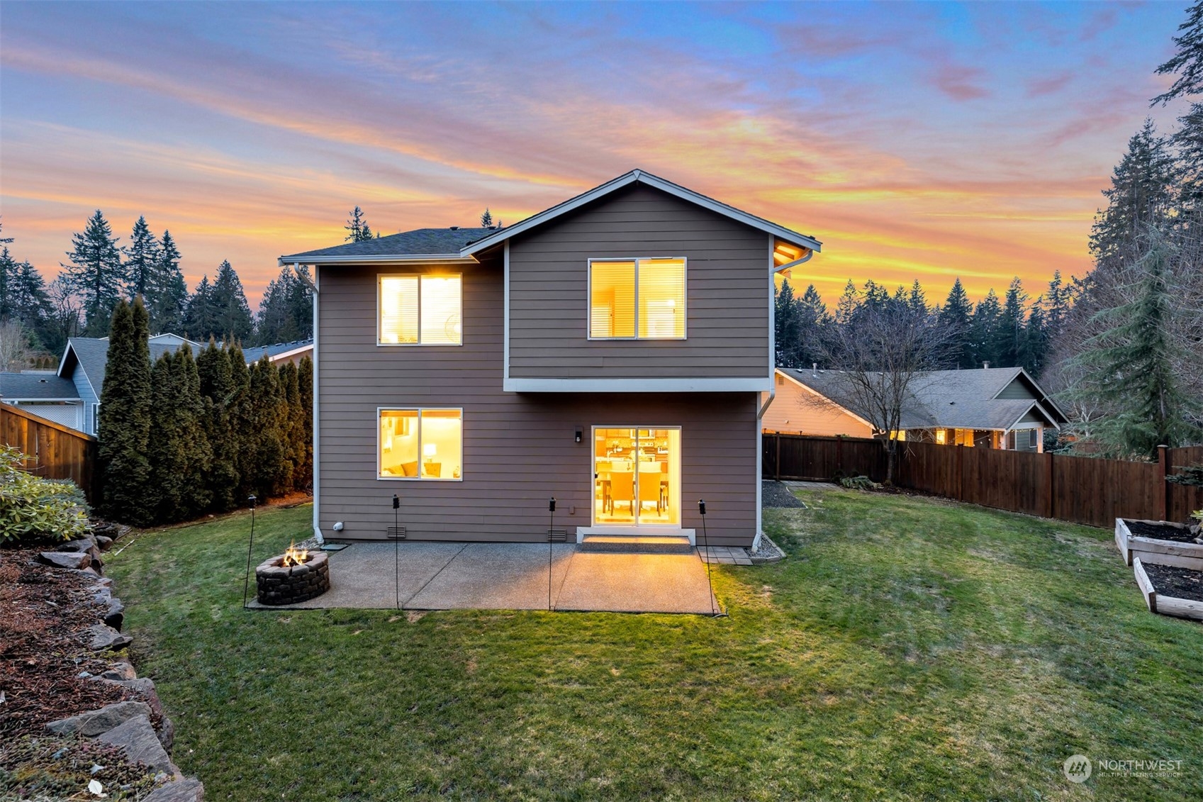 19867 Mountain Ridge Road Southeast Monroe, WA 98272 - Photo 39 of 40 a front view of a house with garden