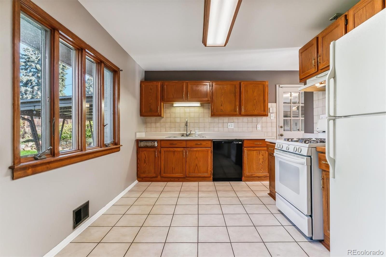 2739 South Raleigh Street Denver, CO 80236 - Photo 11 of 31 Gallery Image 11
