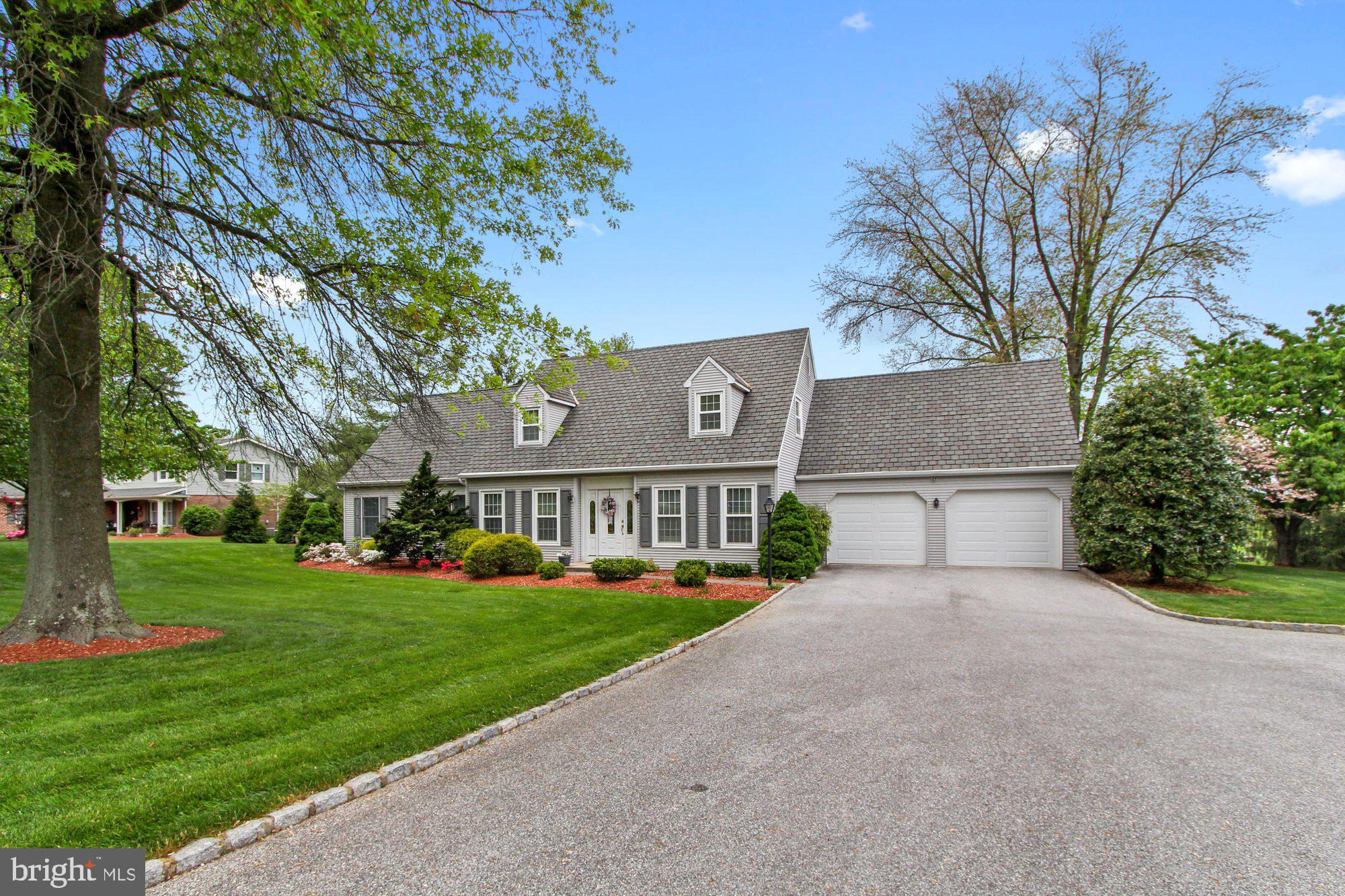 1795 Baker Road York, PA 17408 - Photo 3 of 39 Gallery Image 3