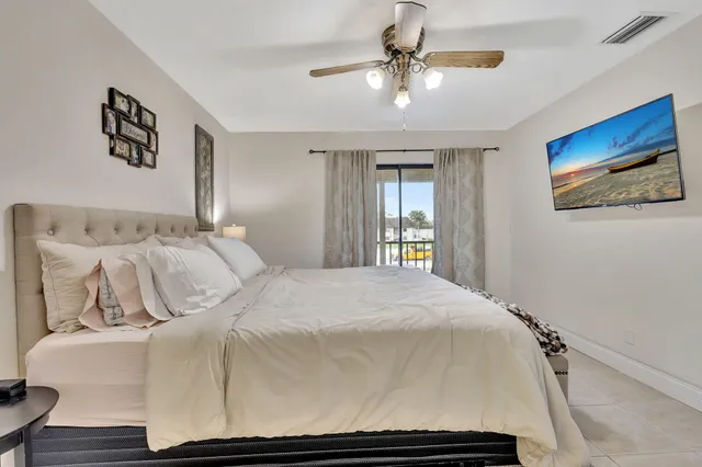 $2,700 | 4693 Lucerne Lakes Boulevard East, Unit 203, Lake Worth, FL 33467