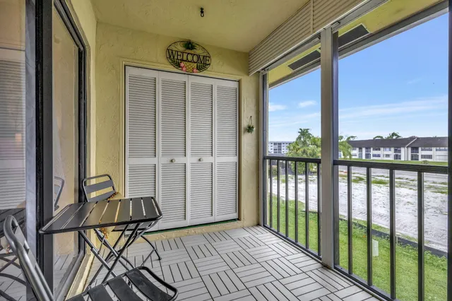 $2,700 | 4693 Lucerne Lakes Boulevard East, Unit 203, Lake Worth, FL 33467