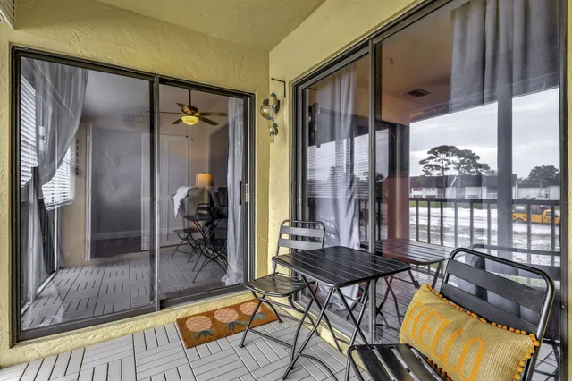 $2,700 | 4693 Lucerne Lakes Boulevard East, Unit 203, Lake Worth, FL 33467