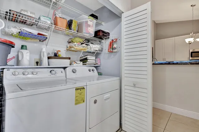 $2,700 | 4693 Lucerne Lakes Boulevard East, Unit 203, Lake Worth, FL 33467