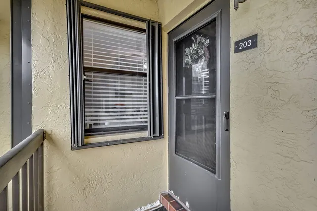 $2,700 | 4693 Lucerne Lakes Boulevard East, Unit 203, Lake Worth, FL 33467