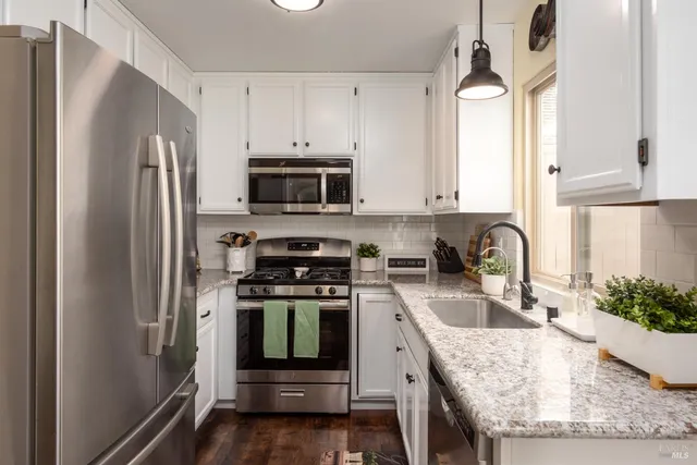 $599,000 | 2734 Lakeview Drive, Santa Rosa, CA 95405