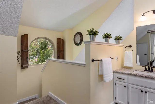 $599,000 | 2734 Lakeview Drive, Santa Rosa, CA 95405