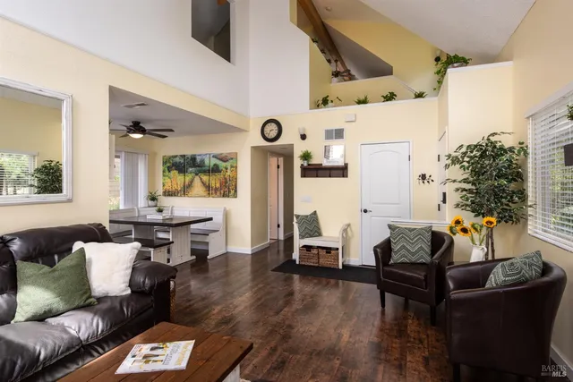 $599,000 | 2734 Lakeview Drive, Santa Rosa, CA 95405