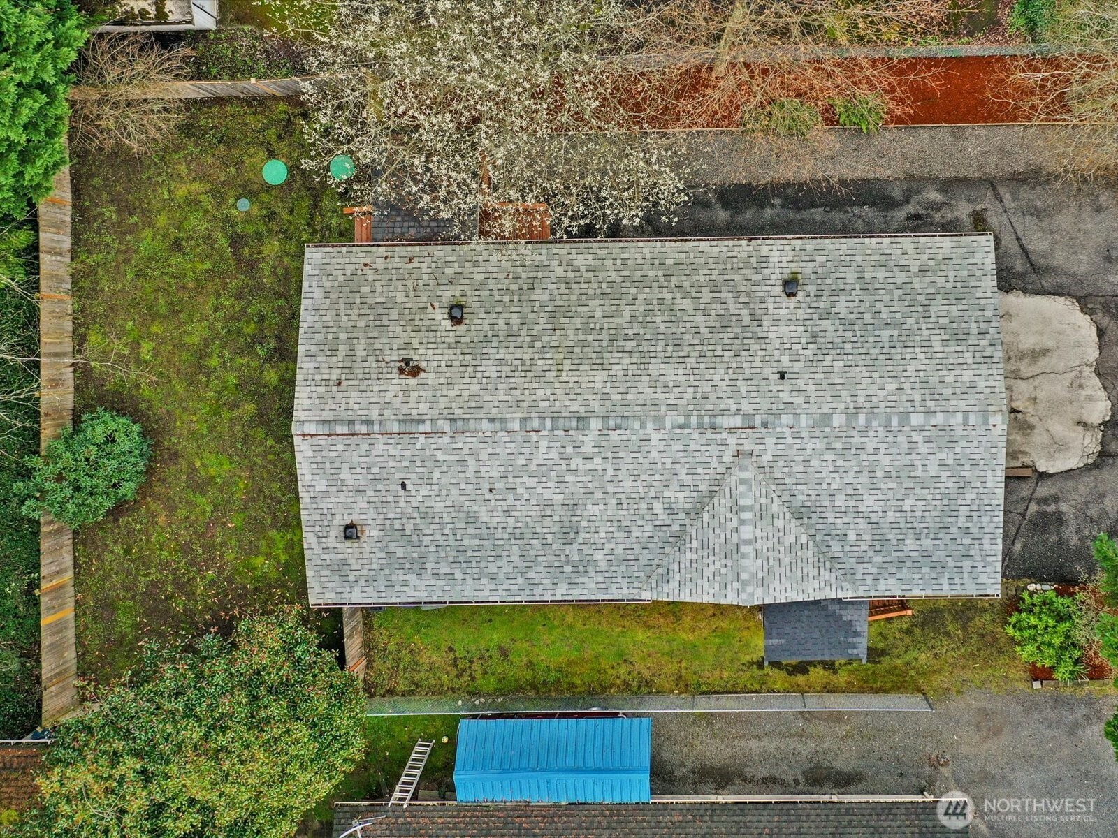 20500 32nd Drive Southeast Bothell, WA 98012 - Photo 37 of 39 an aerial view of a residential houses with outdoor space