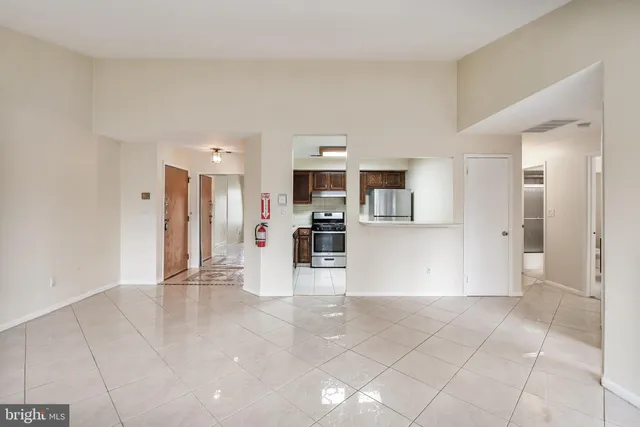 $2,000 | 119 Acadia Court, Unit 10, Princeton, NJ 08540