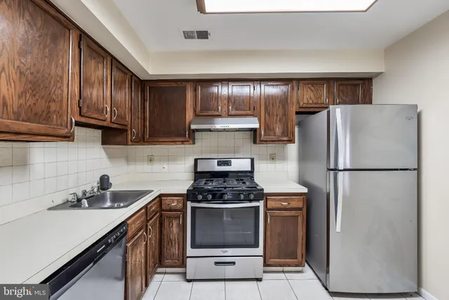 $2,000 | 119 Acadia Court, Unit 10, Princeton, NJ 08540