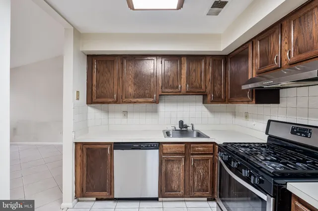 $2,000 | 119 Acadia Court, Unit 10, Princeton, NJ 08540