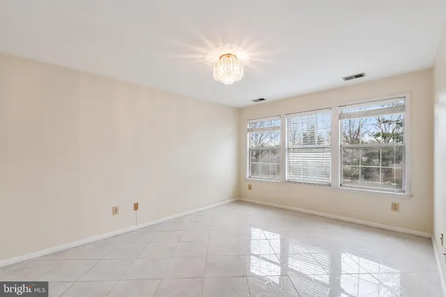 $2,000 | 119 Acadia Court, Unit 10, Princeton, NJ 08540