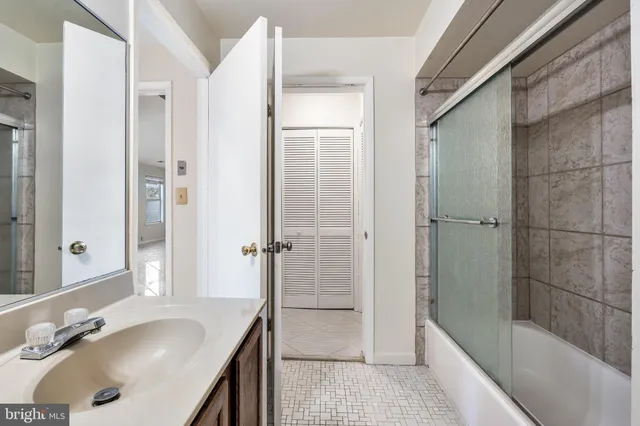 $2,000 | 119 Acadia Court, Unit 10, Princeton, NJ 08540