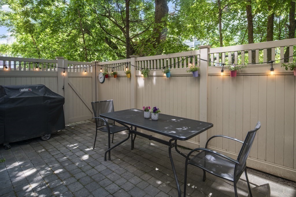 257 West 3rd Street, Unit 3 Boston, MA 02127 - Photo 17 of 18