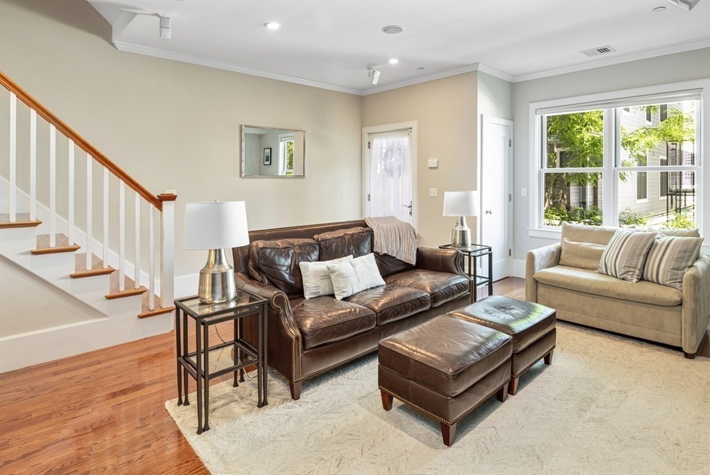 257 West 3rd Street, Unit 3 Boston, MA 02127 - Photo 2 of 18