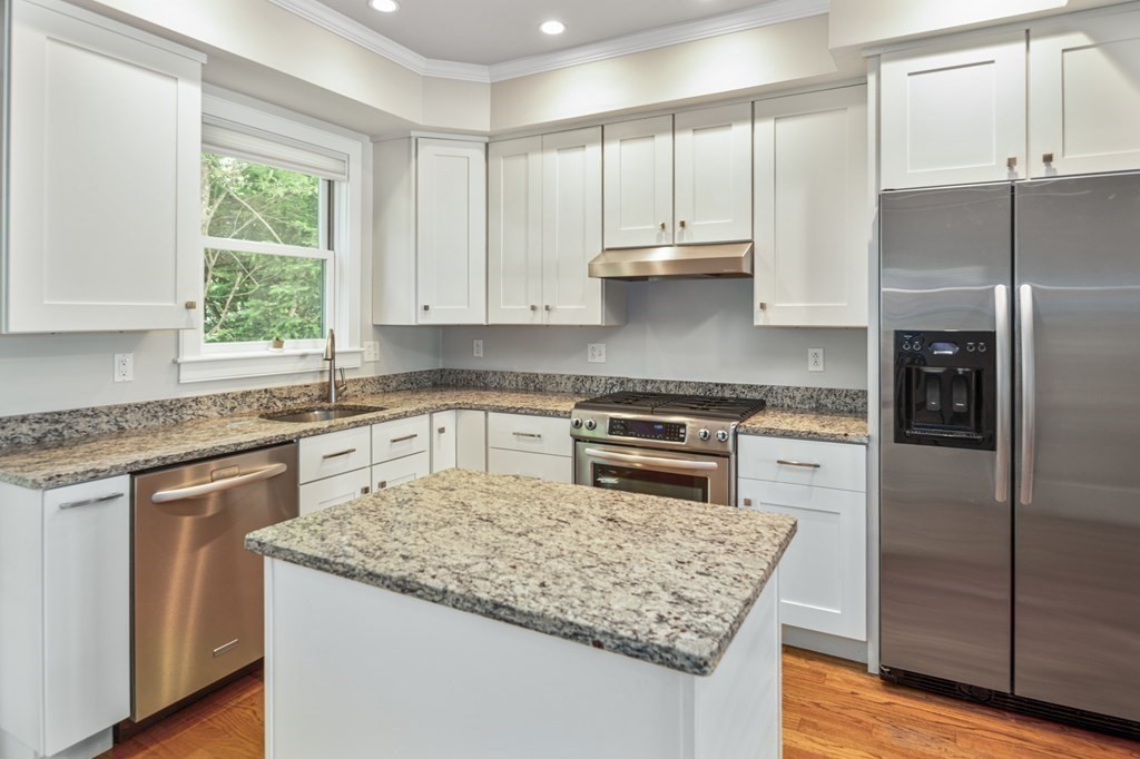 257 West 3rd Street, Unit 3 Boston, MA 02127 - Photo 6 of 18