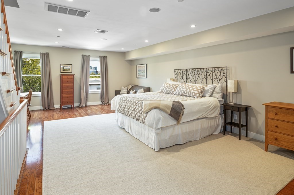 257 West 3rd Street, Unit 3 Boston, MA 02127 - Photo 10 of 18