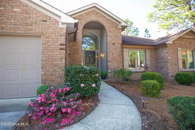 $465,000 | 5 Kahkwa Trail, Pinehurst, NC 28374