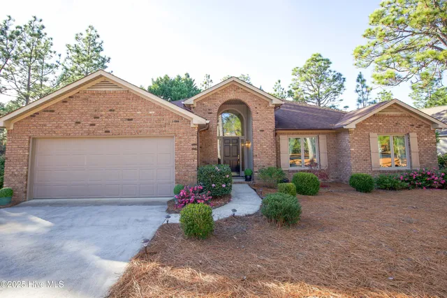 $465,000 | 5 Kahkwa Trail, Pinehurst, NC 28374