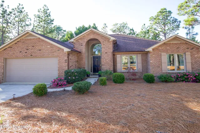 $465,000 | 5 Kahkwa Trail, Pinehurst, NC 28374