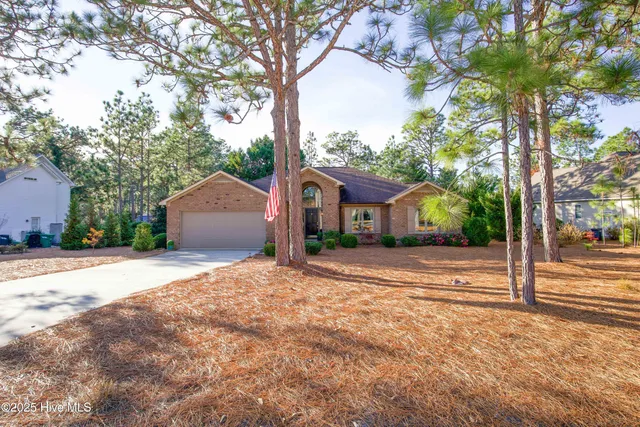 $465,000 | 5 Kahkwa Trail, Pinehurst, NC 28374