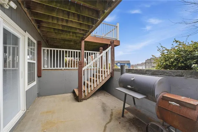 $564,000 | 1303 Cross Creek Drive, Raymore, MO 64083