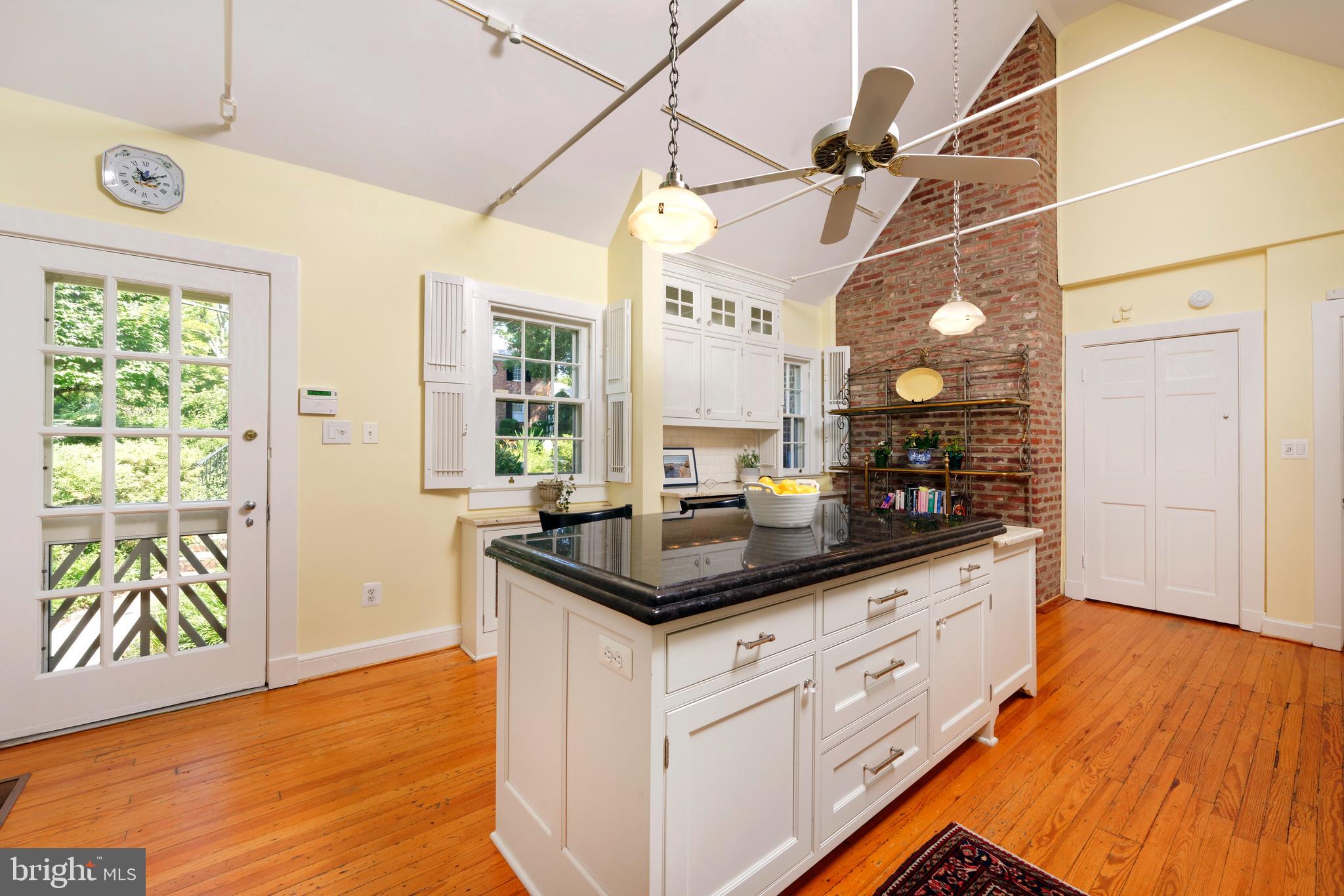 6237 Radcliff Road Alexandria, VA 22307 - Photo 20 of 61 Kitchen entrance from front of house
