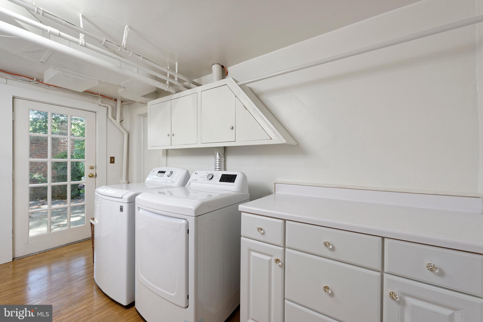 6237 Radcliff Road Alexandria, VA 22307 - Photo 54 of 61 Plenty of storage and folding space