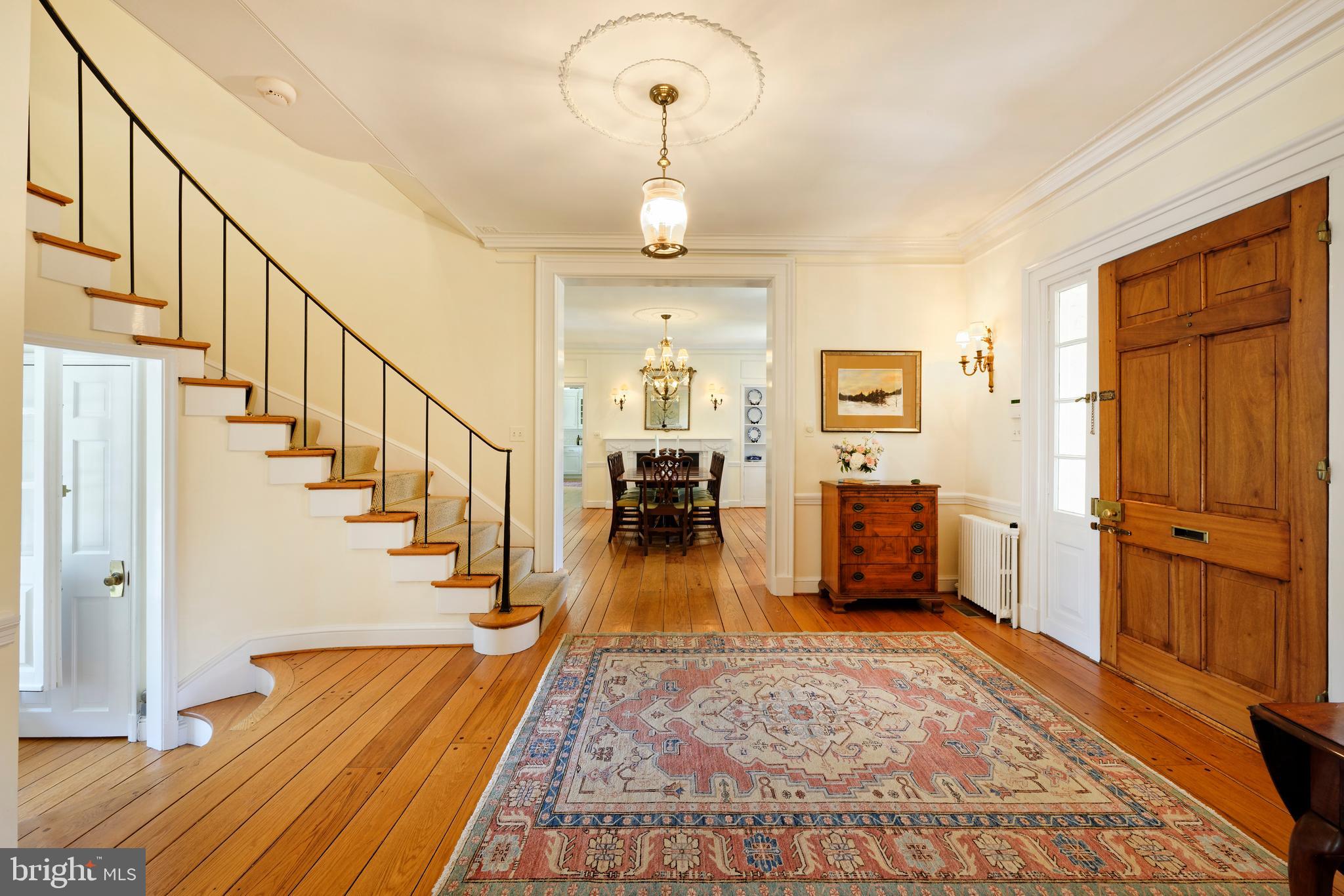 6237 Radcliff Road Alexandria, VA 22307 - Photo 9 of 61 Gorgeous hardwoods & high ceilings on 1st level