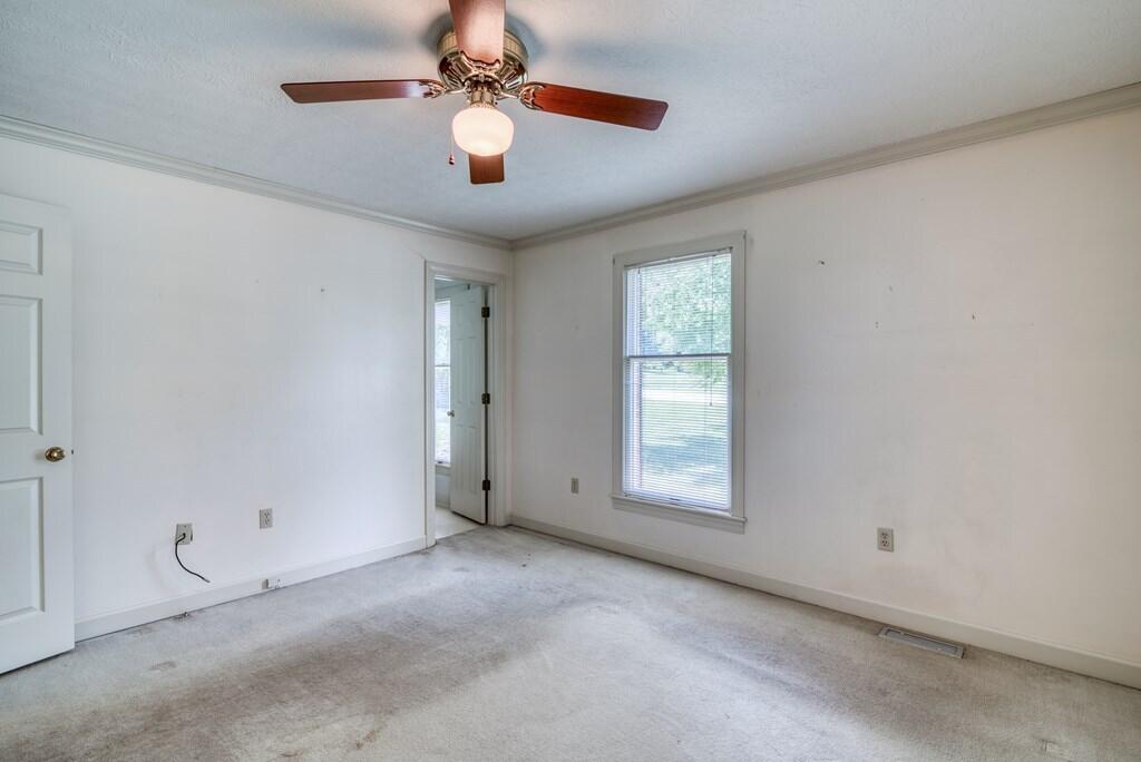 389 Winterham Drive Abingdon, VA 24211 - Photo 34 of 52 Primary Bedroom is Ensuite