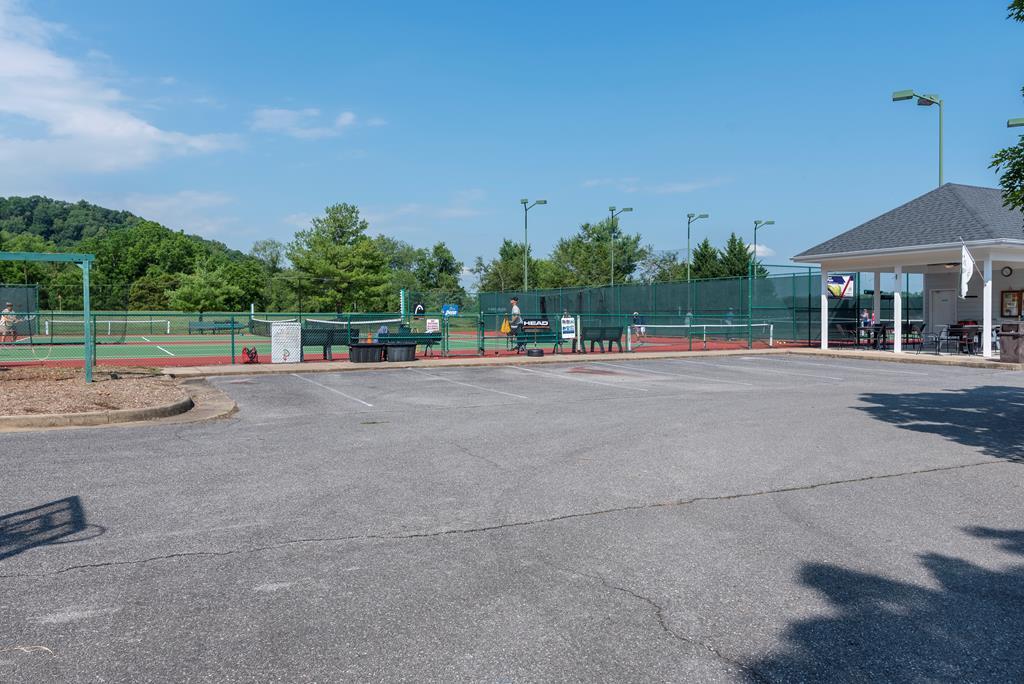 389 Winterham Drive Abingdon, VA 24211 - Photo 50 of 52 Tennis Anyone?