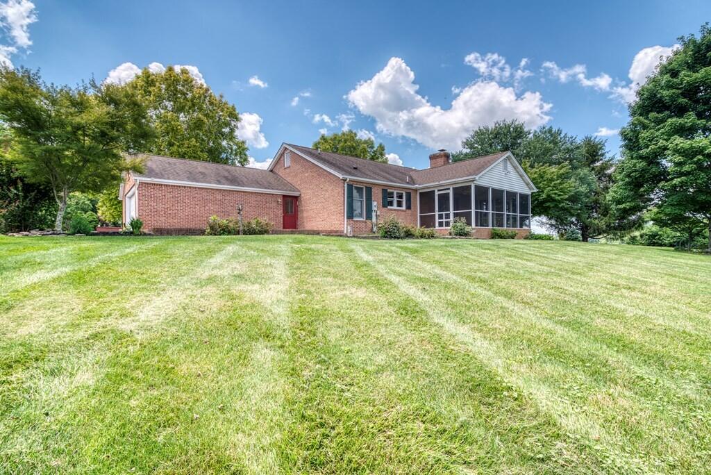 389 Winterham Drive Abingdon, VA 24211 - Photo 7 of 52 Open Patio and Screened-In Porch