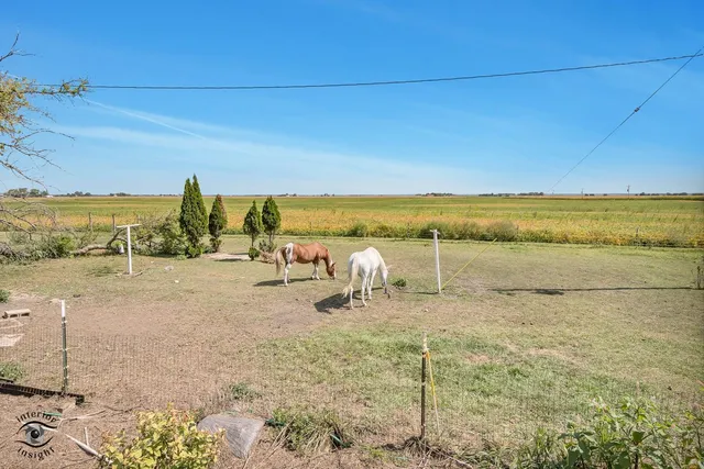 $302,000 | 1258 East 2900 North Road, Clifton, IL 60927