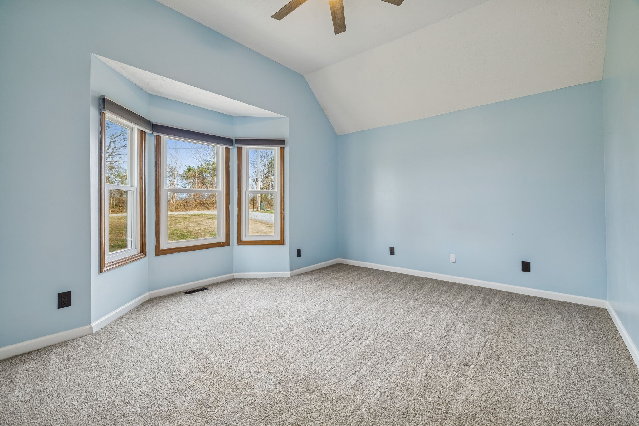 179 West Hester Road Cottontown, TN 37048 - Photo 4 of 43 a view of an empty room with a window