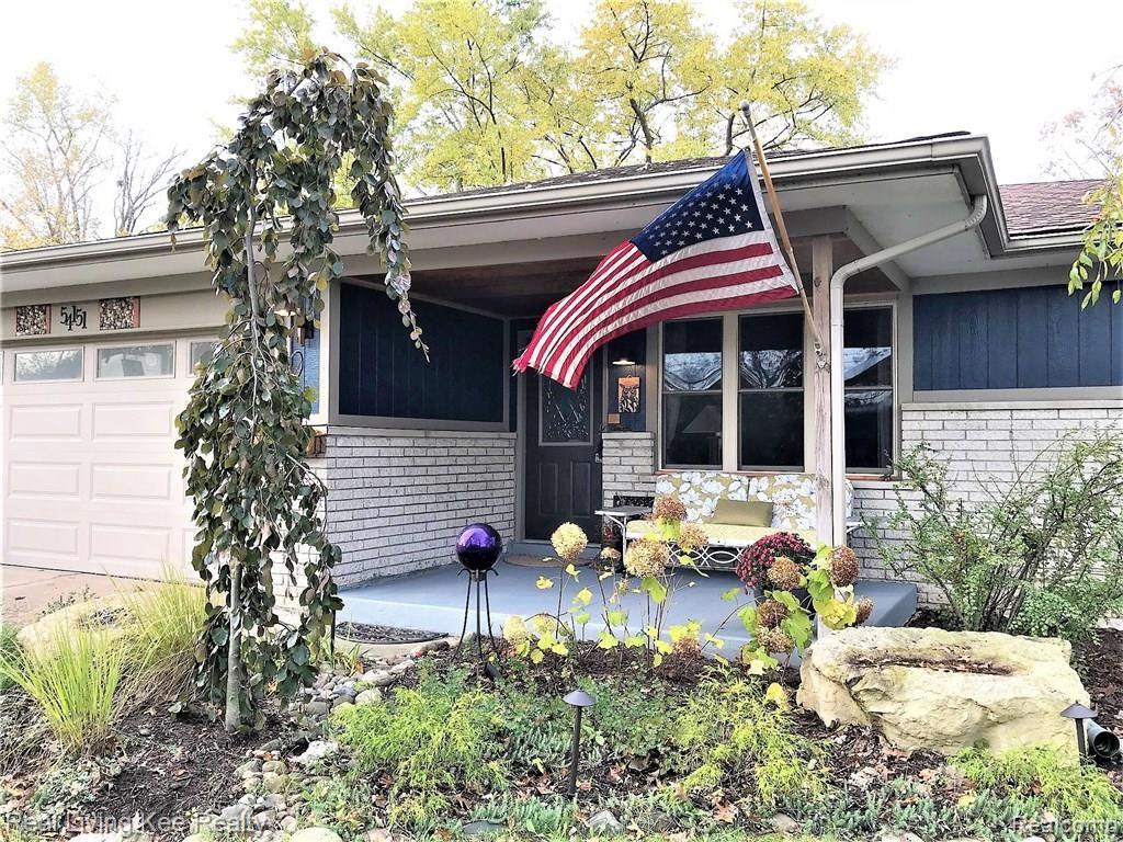 54151 County Line Road New Baltimore, MI 48047 - Photo 2 of 44