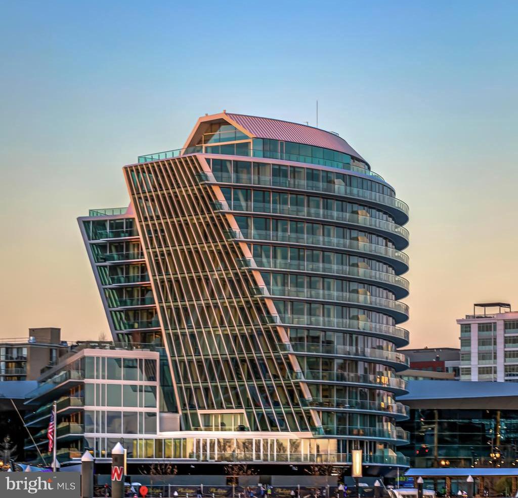 601 Wharf Street Southwest, Unit PH3 Washington, DC 20024 - Photo 1 of 7 Amaris