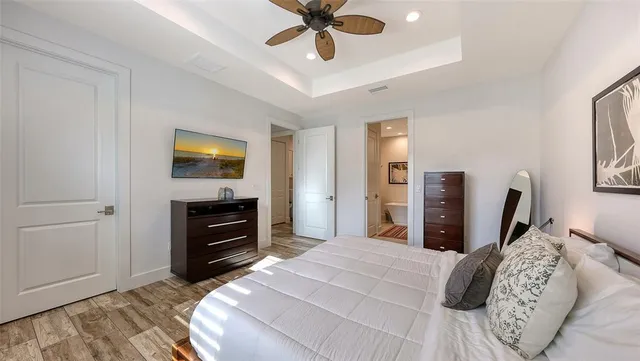 $585,000 | 4756 Ringwood Meadow, Sarasota, FL 34235