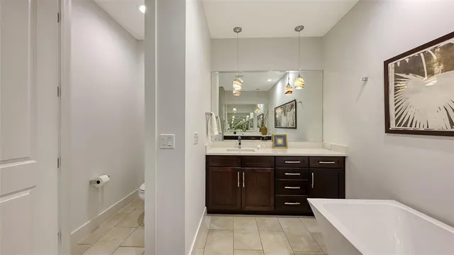 $585,000 | 4756 Ringwood Meadow, Sarasota, FL 34235